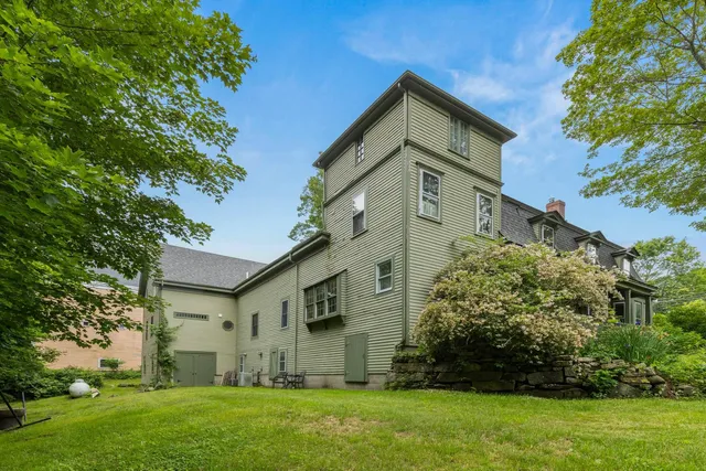 $945,000 | 223 Atlantic Avenue, North Hampton, NH 03862