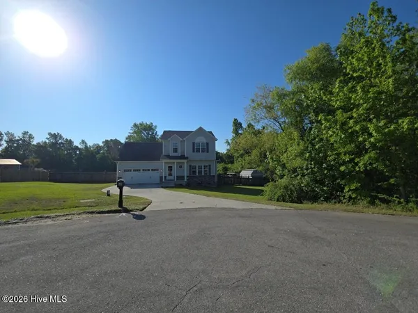 $1,850 | 213 Cottage Brook Court, Richlands, NC 28574