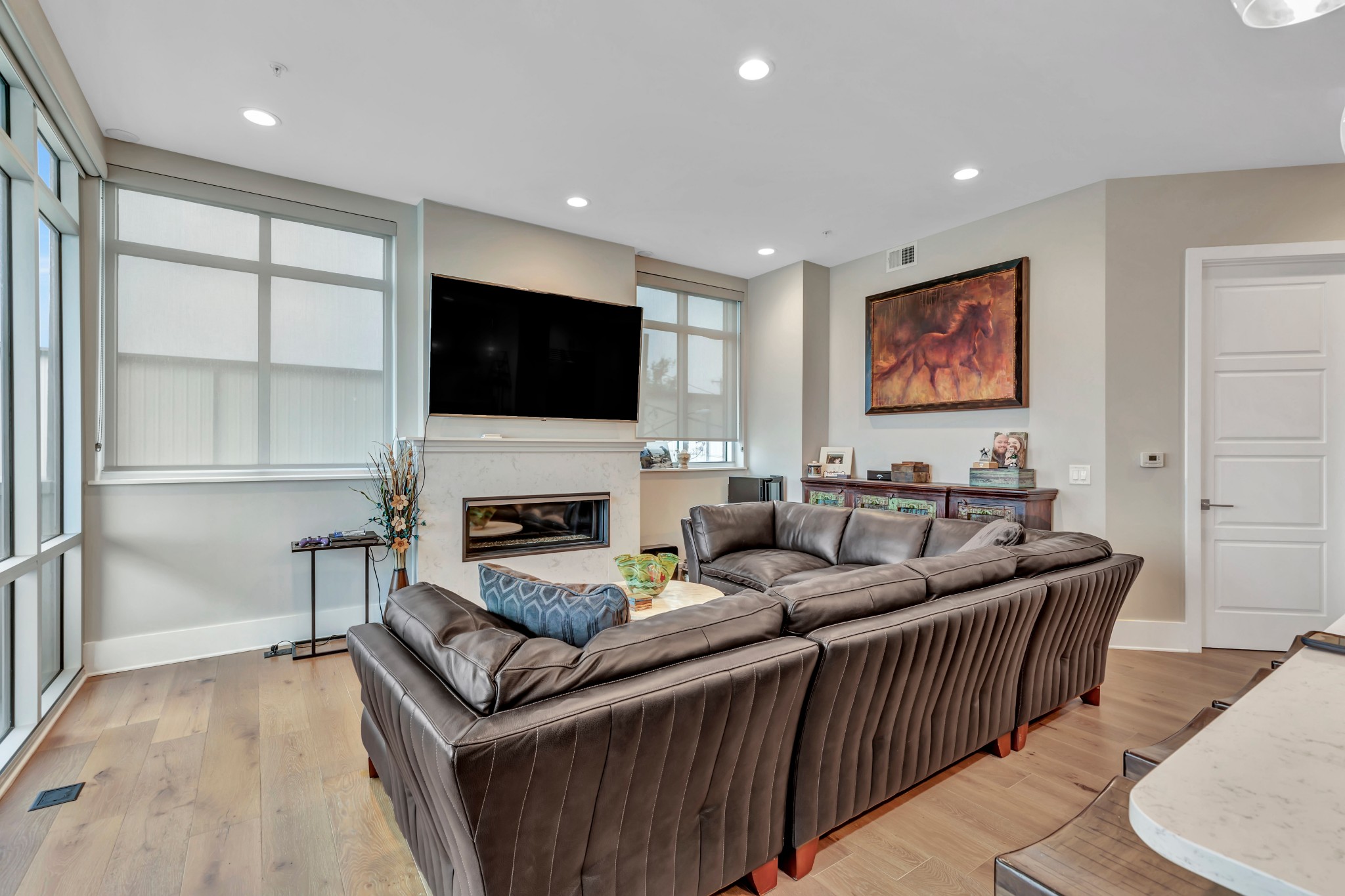 20 Rutledge Street, Unit 209 Nashville, TN 37210 - Photo 6 of 45 Gallery Image 6