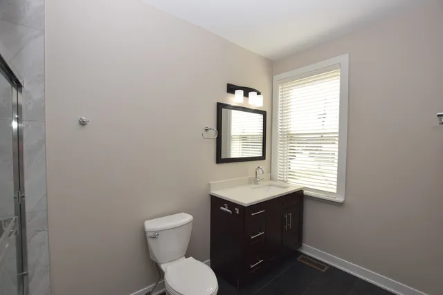 $2,000 | 97 Gates Street, Crystal Lake, IL 60014