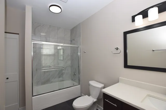 $2,000 | 97 Gates Street, Crystal Lake, IL 60014