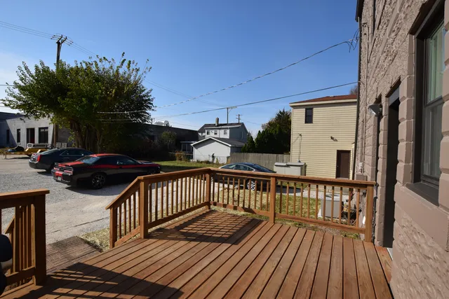 $2,000 | 97 Gates Street, Crystal Lake, IL 60014