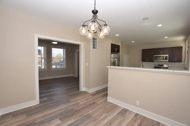 $2,000 | 97 Gates Street, Crystal Lake, IL 60014