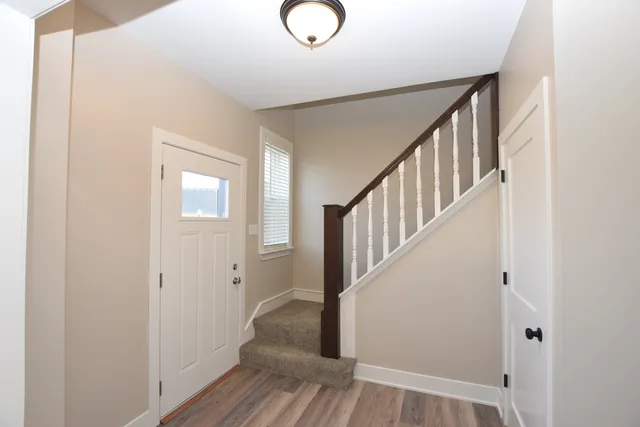 $2,000 | 97 Gates Street, Crystal Lake, IL 60014