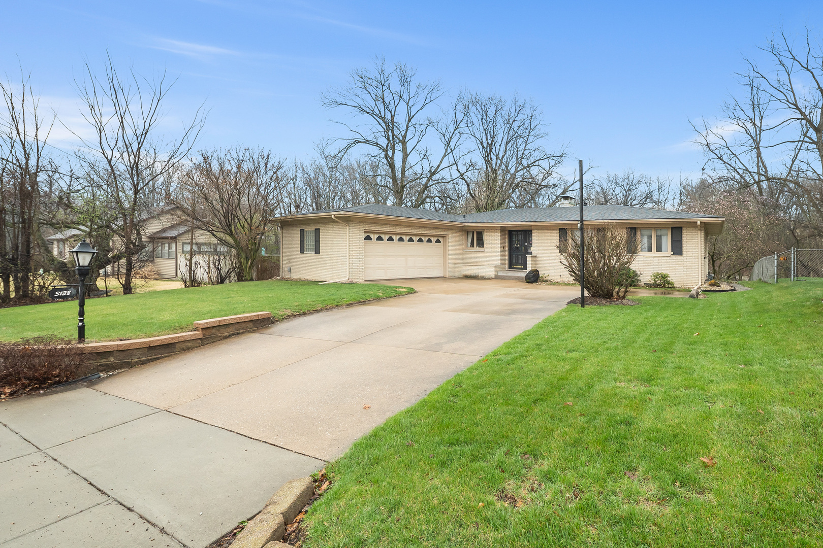 3138 12th Avenue Moline, IL 61265 - Photo 5 of 34 a front view of house with yard and green space