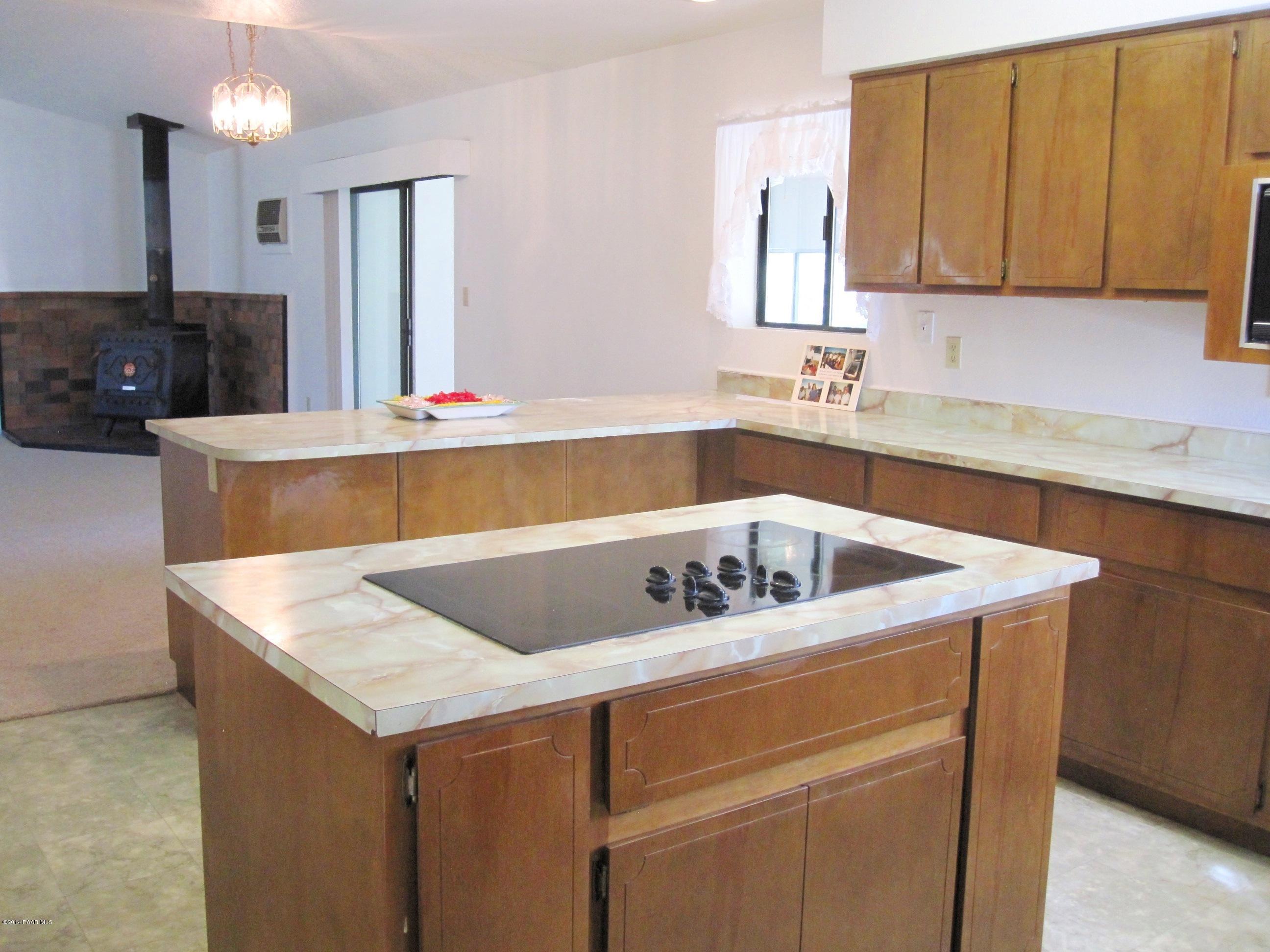 874 West Butterfield Road Chino Valley, AZ 86323 - Photo 14 of 30 Kitchen-