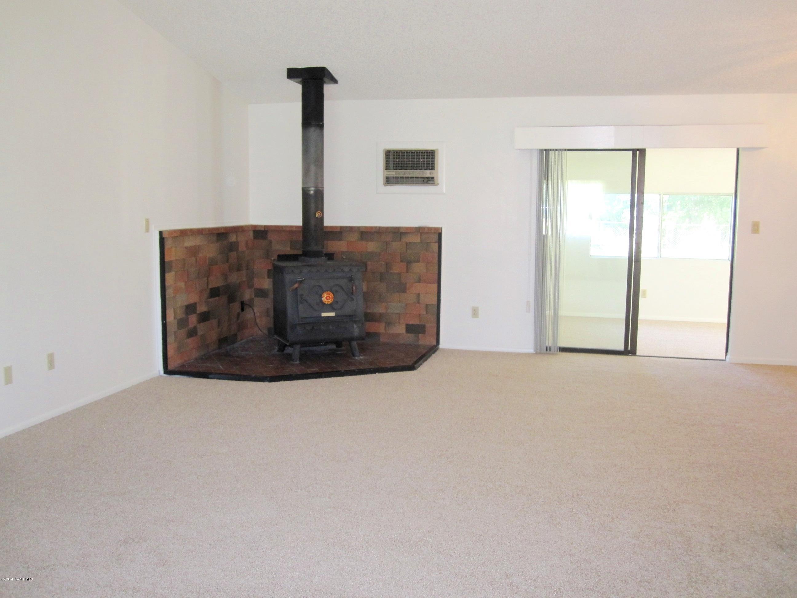 874 West Butterfield Road Chino Valley, AZ 86323 - Photo 7 of 30 Living Room
