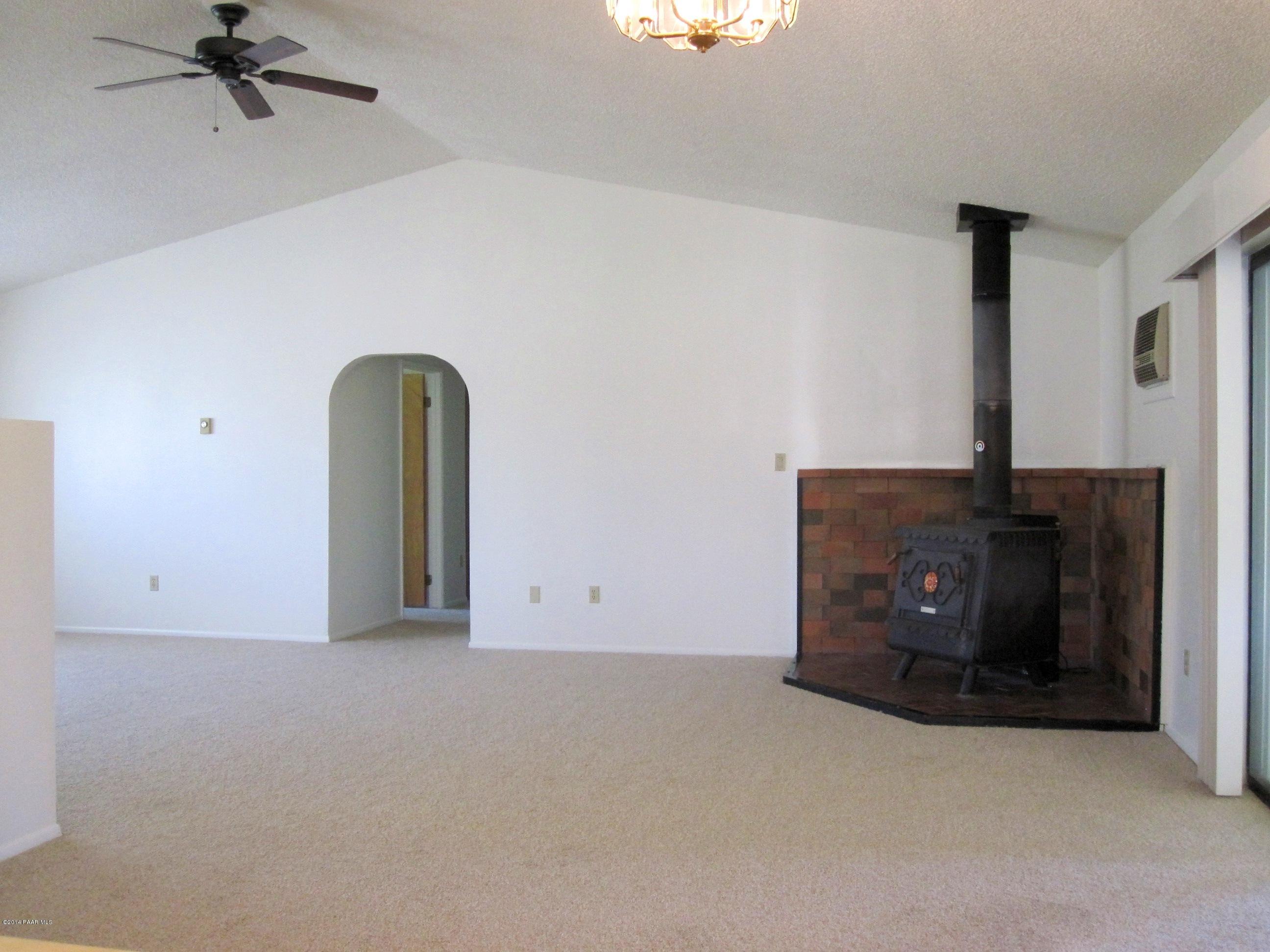 874 West Butterfield Road Chino Valley, AZ 86323 - Photo 9 of 30 Living Area