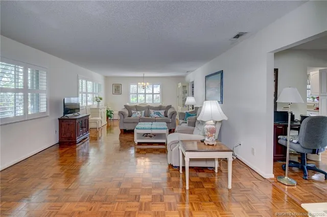 $579,000 | 1843 Southeast Granada Lane, Stuart, FL 34996