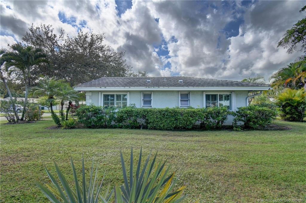 1843 Southeast Granada Lane Stuart, FL 34996 - Photo 5 of 47