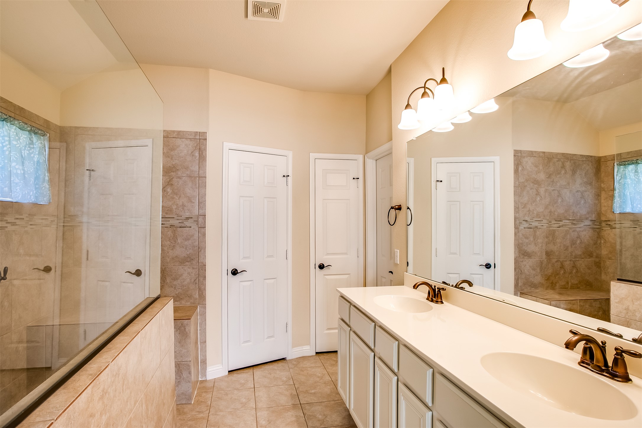 1721 Elaina Loop Leander, TX 78641 - Photo 18 of 28