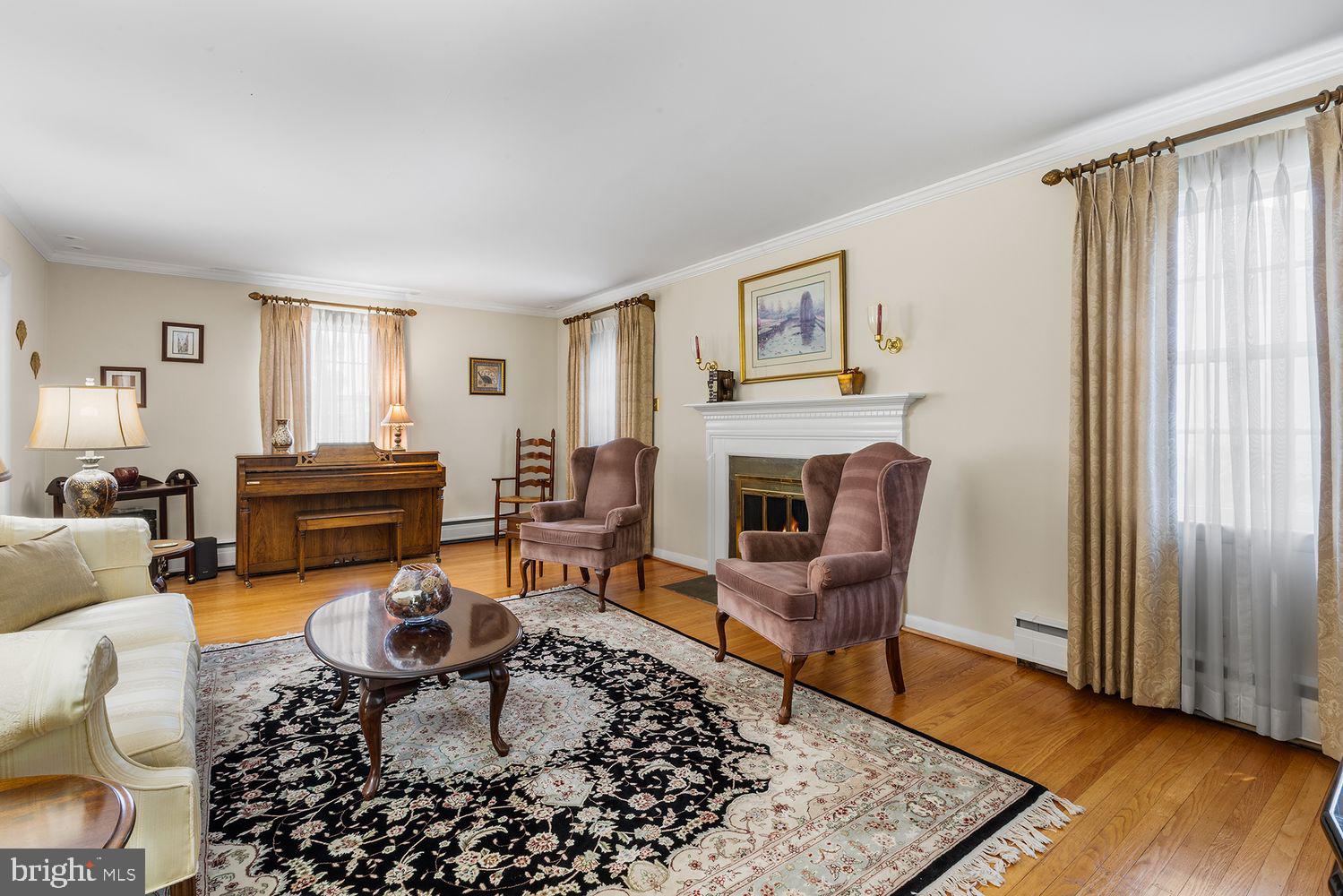 1913 Jody Road Meadowbrook, PA 19046 - Photo 13 of 39 Formal Living Room