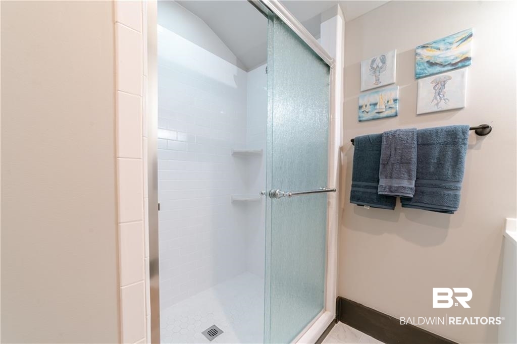 207 Michigan Avenue Mobile, AL 36604 - Photo 24 of 31 Bathroom with a stall shower