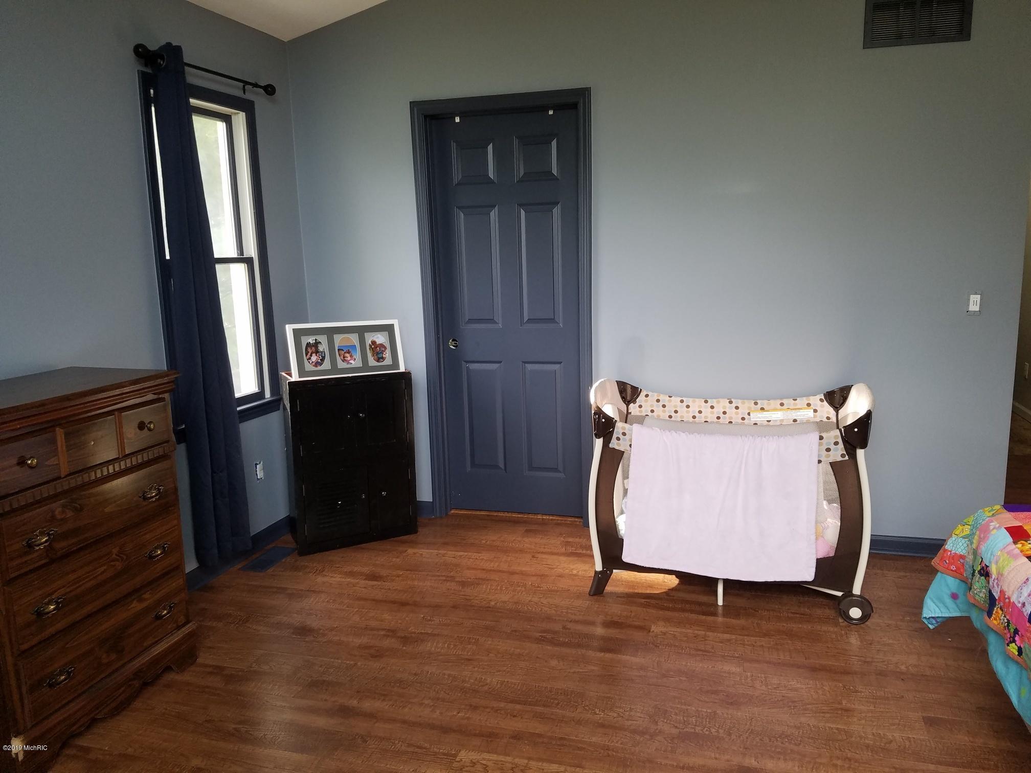 5112 Huggins Road Michigan Center, MI 49254 - Photo 22 of 28 20190501_182116_resized