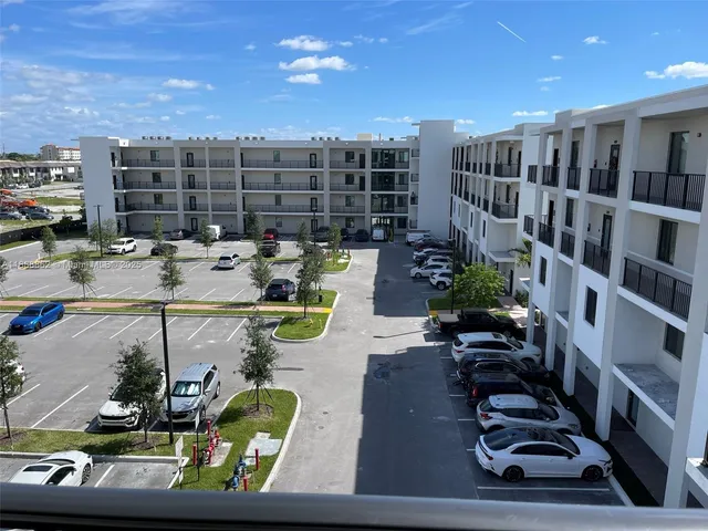 $2,350 | 8363 Northwest 41st Street, Unit A402, Doral, FL 33178