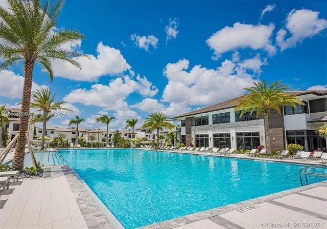 $2,350 | 8363 Northwest 41st Street, Unit A402, Doral, FL 33178