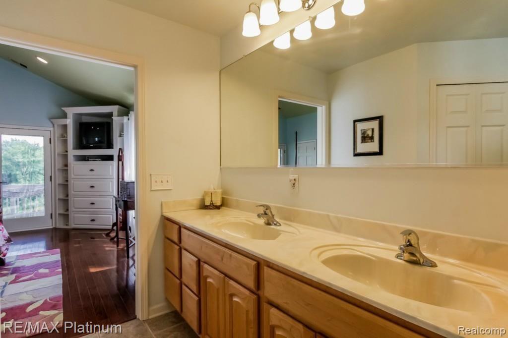 9033 Riverside Drive Brighton, MI 48116 - Photo 45 of 90 036-Master_Bathroom-1933190-medium.jpg