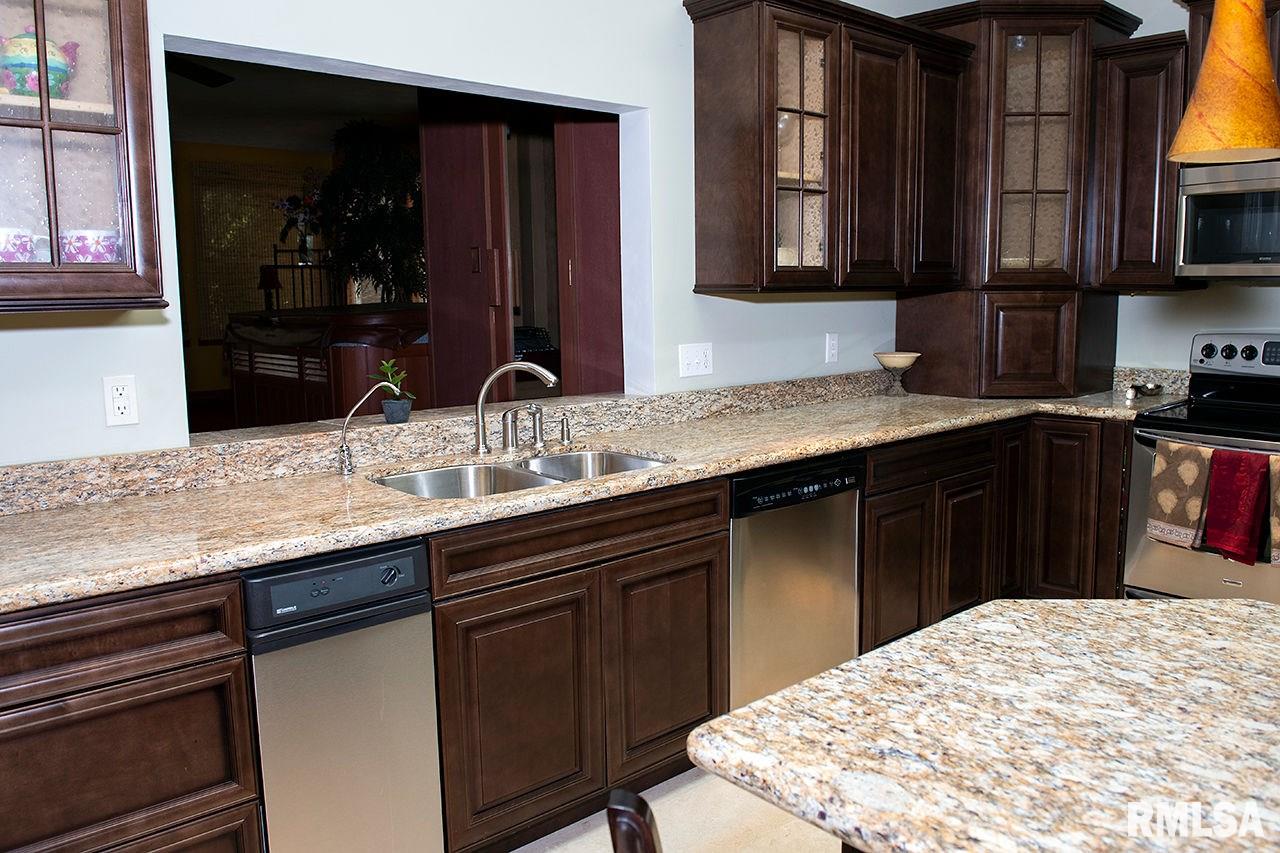 8708 West 1st Street Mapleton, IL 61547 - Photo 8 of 41