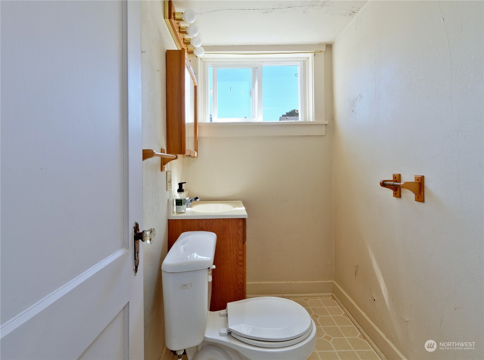 7602 44th Avenue Southwest Seattle, WA 98136 - Photo 20 of 39 Gallery Image 20