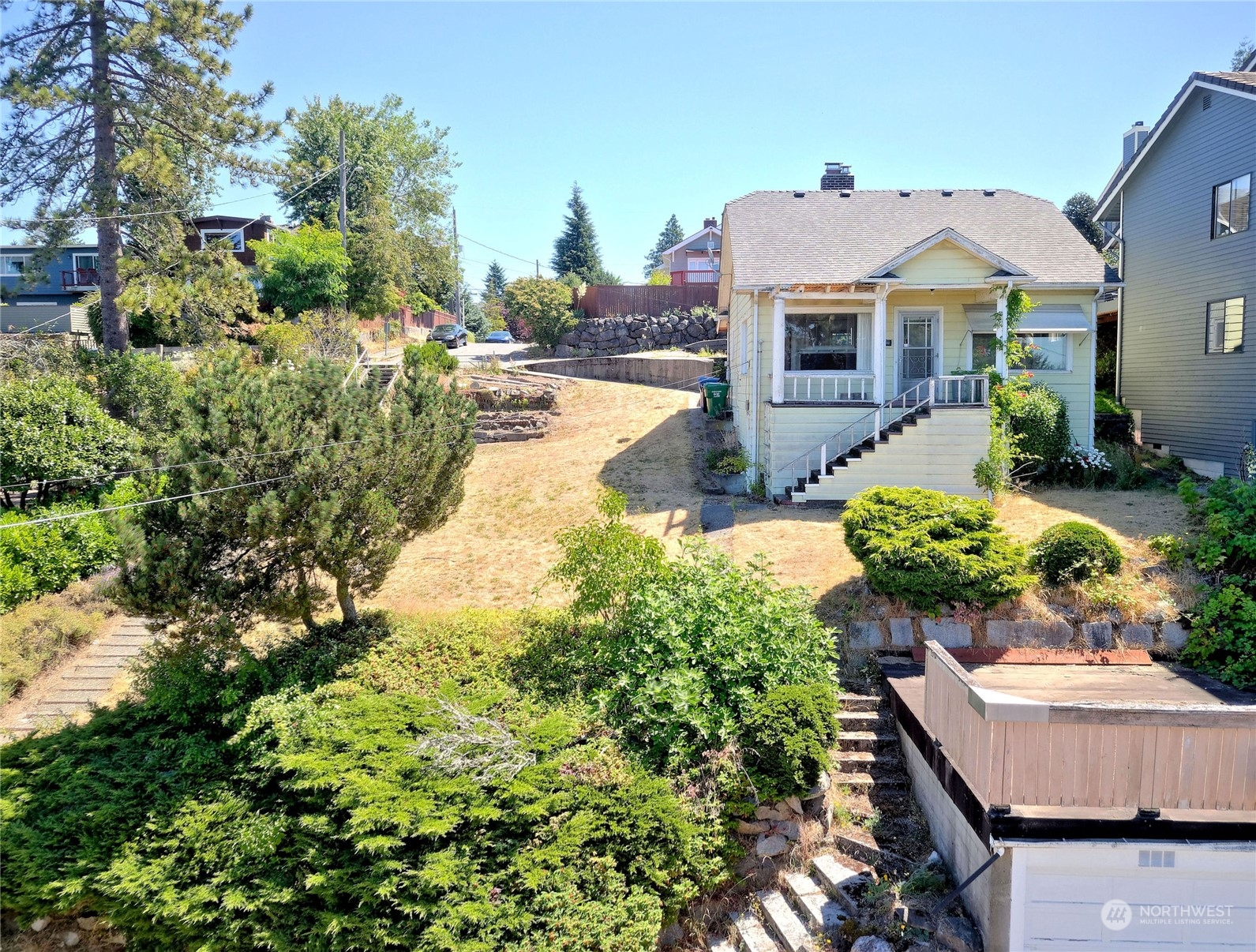 7602 44th Avenue Southwest Seattle, WA 98136 - Photo 2 of 39 Gallery Image 2