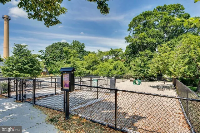 $2,200 | 6803 Cameron Drive Northwest, Unit 514, Washington, DC 20012