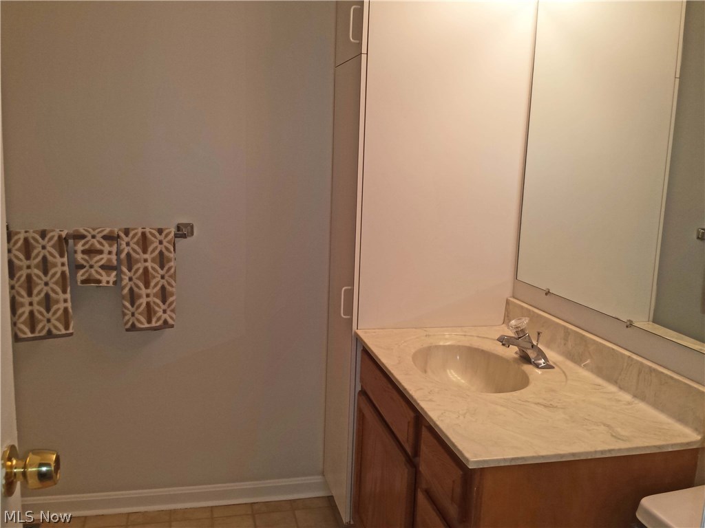 39650 Aurora Road Solon, OH 44139 - Photo 19 of 27 Main bath
