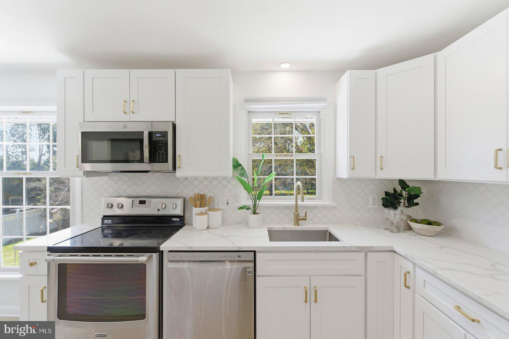 419 Sherwood Road Cockeysville, MD 21030 - Photo 12 of 41