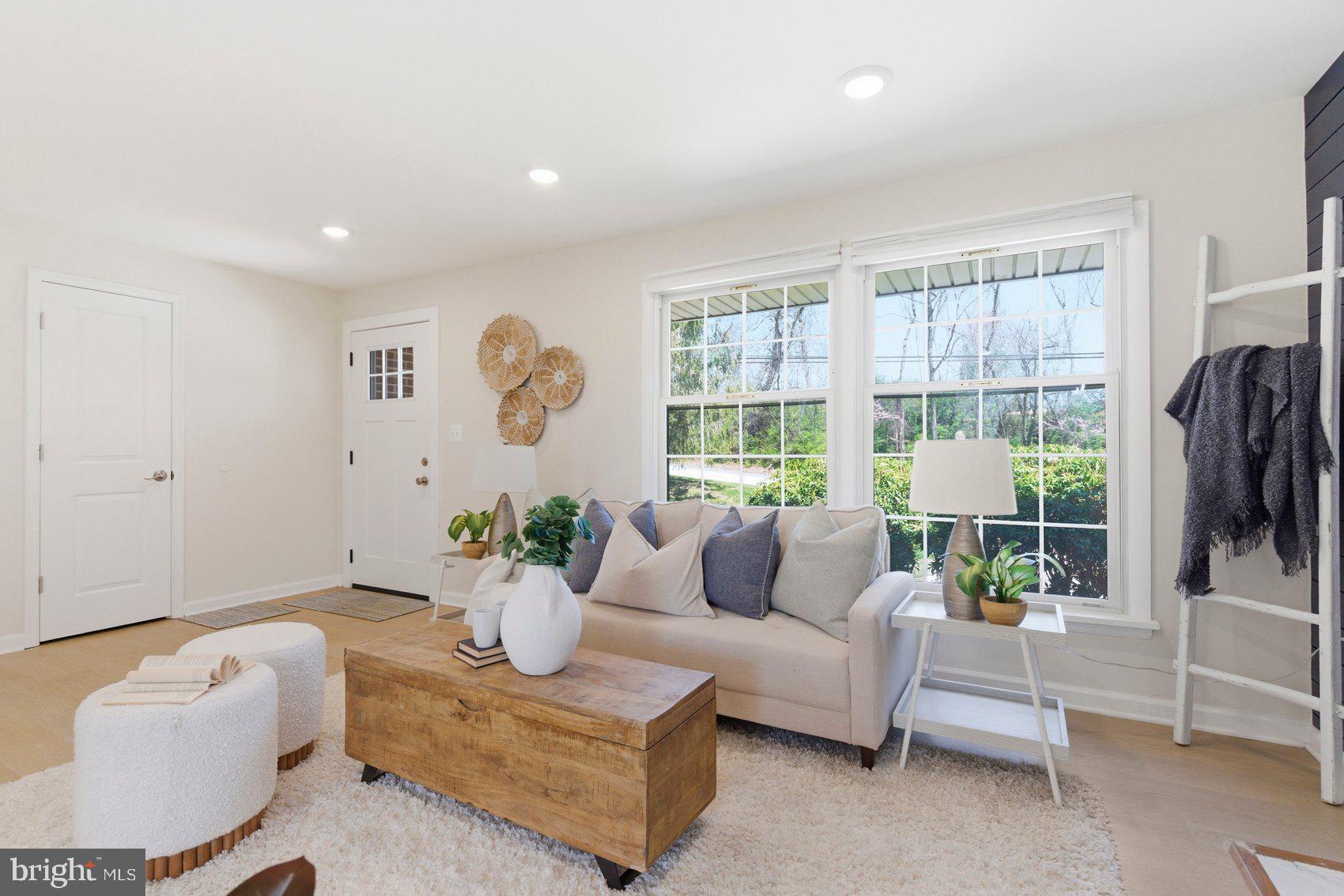 419 Sherwood Road Cockeysville, MD 21030 - Photo 6 of 41