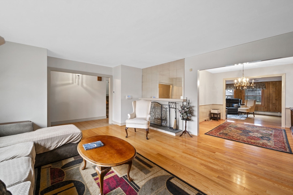 23 Hillcrest Road Marblehead, MA 01945 - Photo 11 of 28