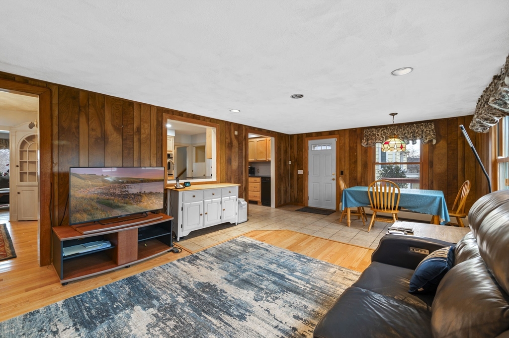 23 Hillcrest Road Marblehead, MA 01945 - Photo 20 of 28