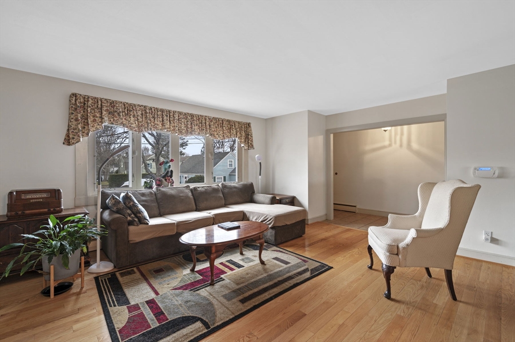 23 Hillcrest Road Marblehead, MA 01945 - Photo 10 of 28