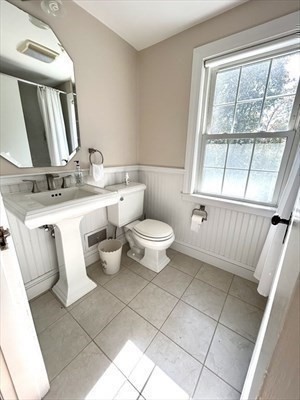 40 Grosvenor Road Needham, MA 02492 - Photo 15 of 24 Gallery Image 15