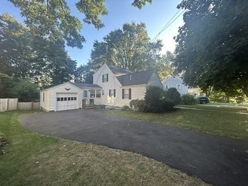 40 Grosvenor Road Needham, MA 02492 - Photo 2 of 24 Gallery Image 2