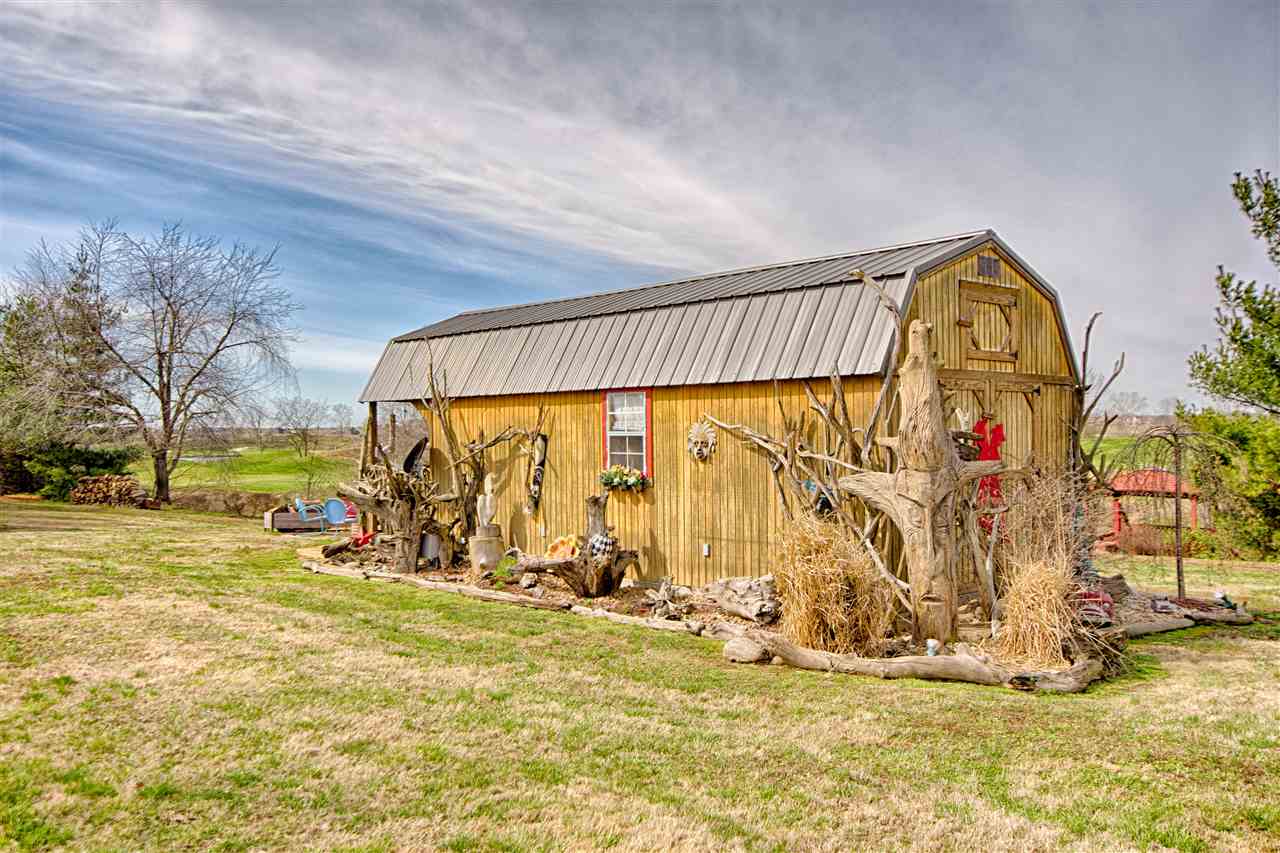 2055 South Center Road Boonville, IN 47601 - Photo 20 of 36