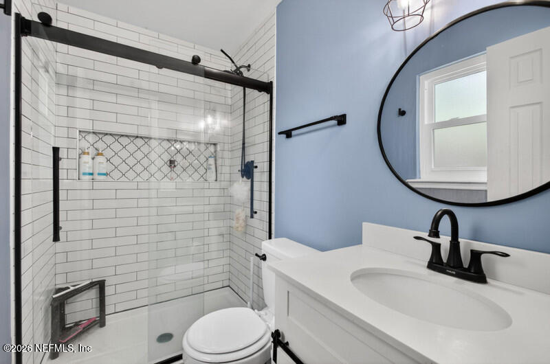 4842 San Clerc Road Jacksonville, FL 32217 - Photo 18 of 24 Owner's bath