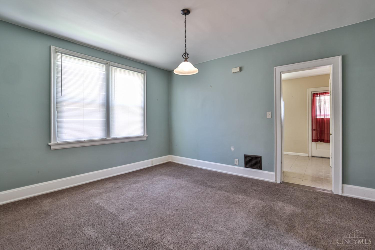 4935 Ralph Avenue Cincinnati, OH 45238 - Photo 19 of 39 Gallery Image 19