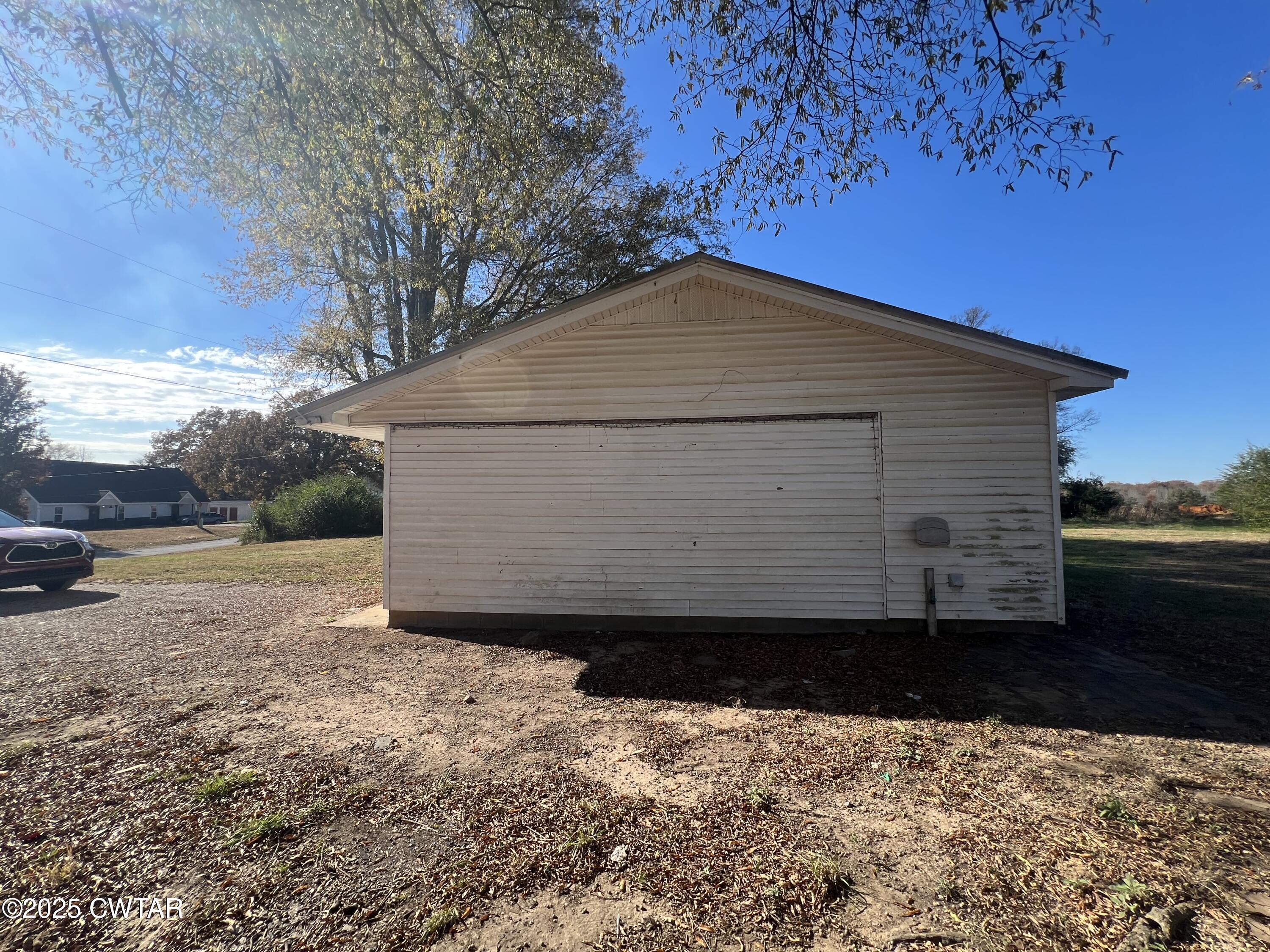 190 Old Stage Road Adamsville, TN 38310 - Photo 8 of 37 IMG_4616