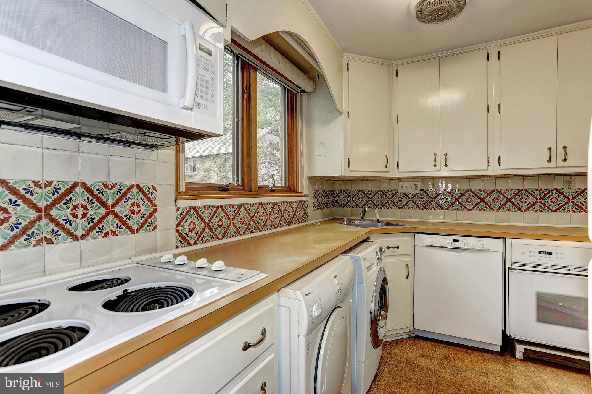 17 Ridge Road, Unit E Greenbelt, MD 20770 - Photo 12 of 24 Kitchen
