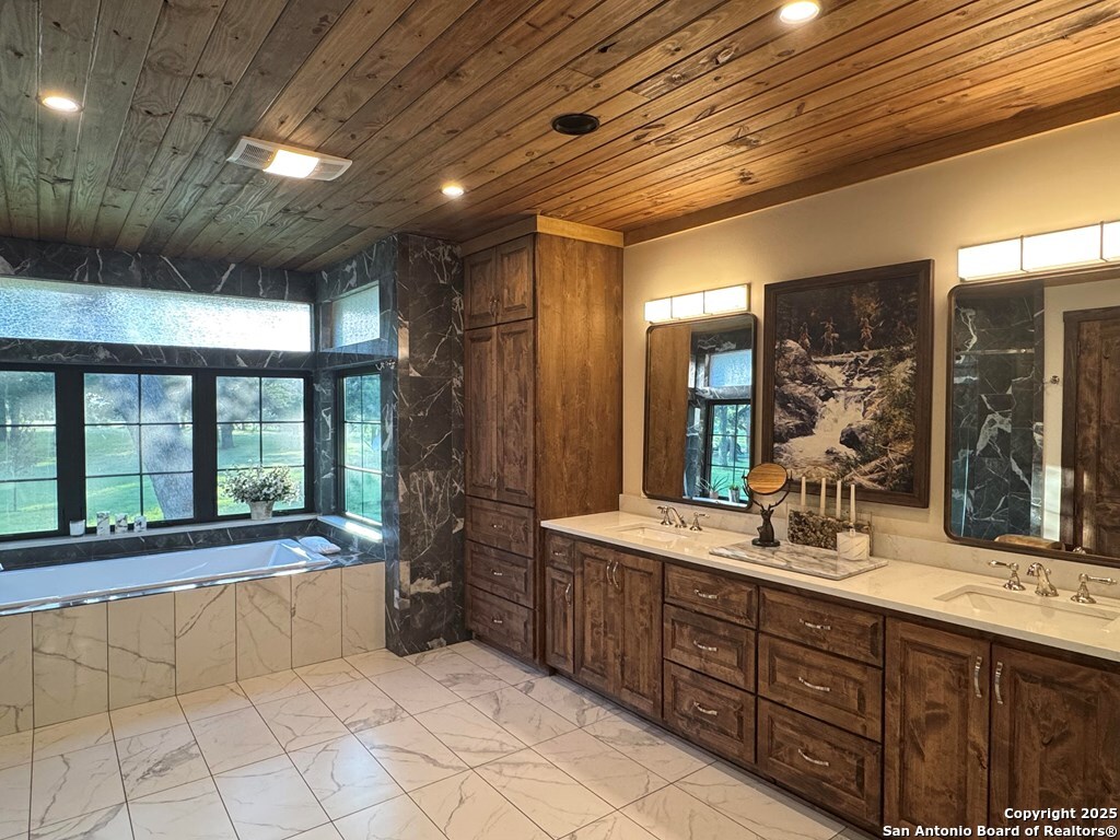 772 Luckenbach Road Fredericksburg, TX 78624 - Photo 32 of 86