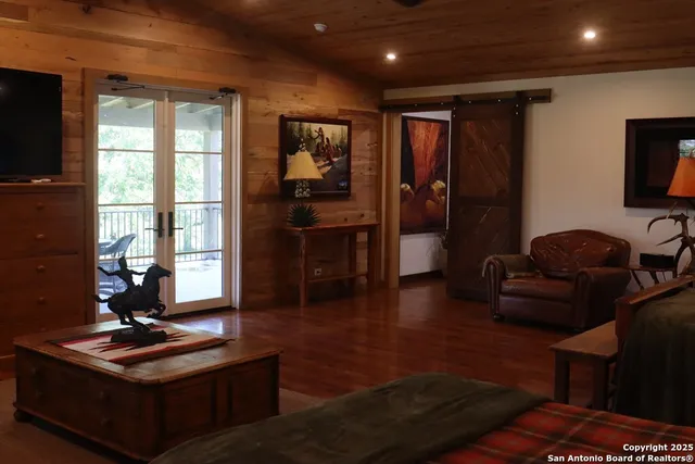 $2,995,000 | 772 Luckenbach Road, Fredericksburg, TX 78624