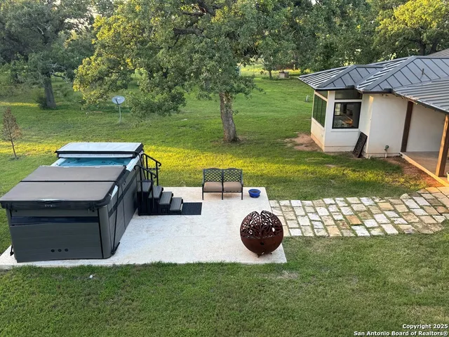 $2,995,000 | 772 Luckenbach Road, Fredericksburg, TX 78624