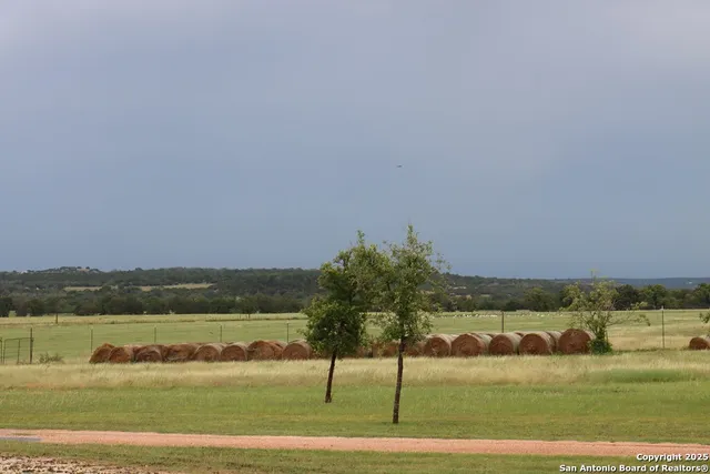 $2,995,000 | 772 Luckenbach Road, Fredericksburg, TX 78624