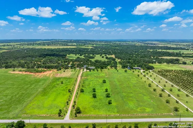 $2,995,000 | 772 Luckenbach Road, Fredericksburg, TX 78624