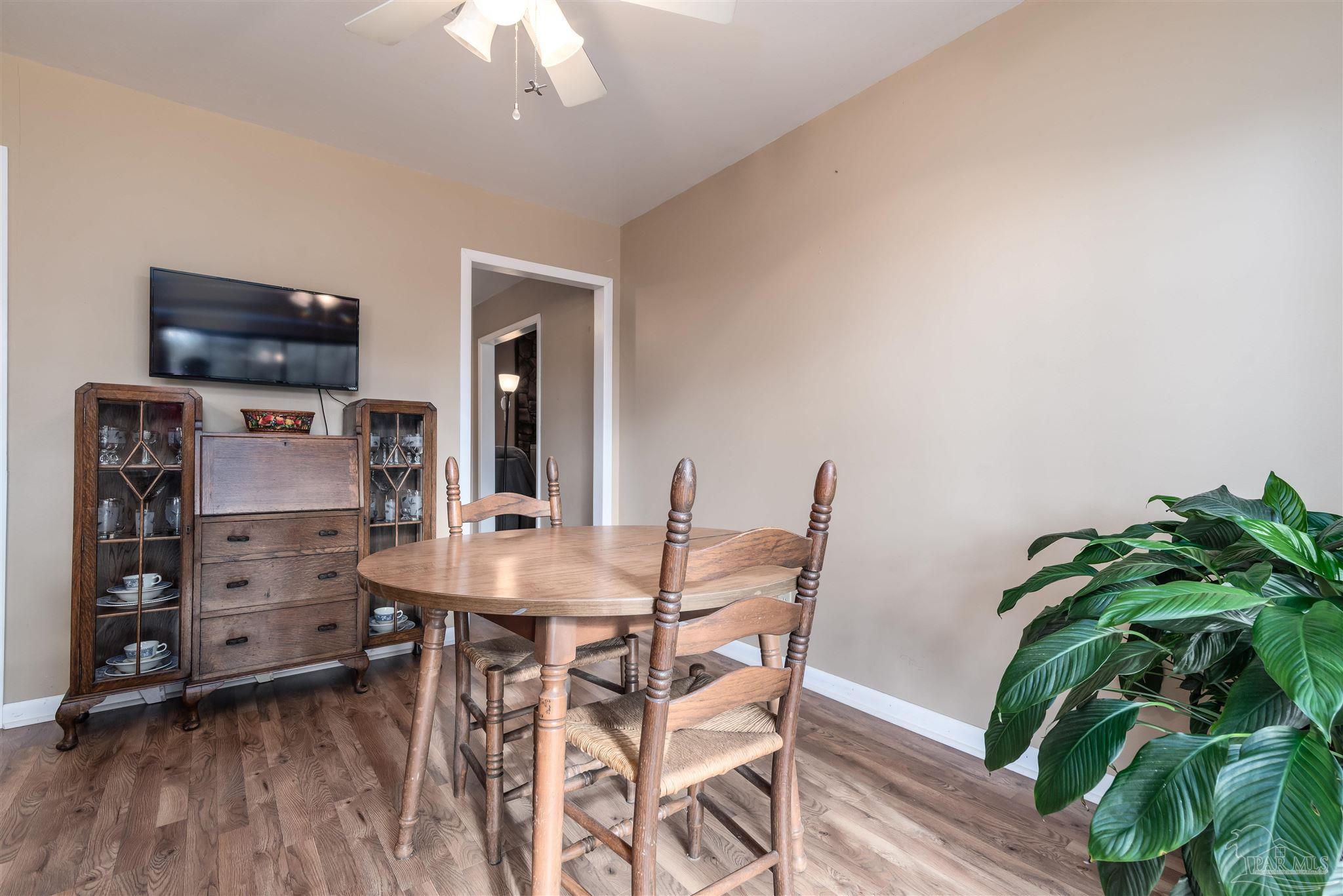 2947 Ranchette Square Gulf Breeze, FL 32563 - Photo 11 of 46 Gallery Image 11