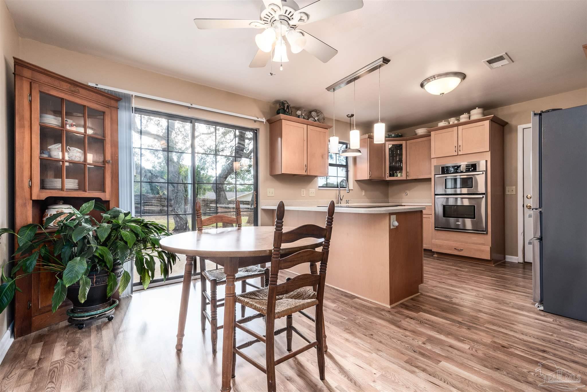 2947 Ranchette Square Gulf Breeze, FL 32563 - Photo 12 of 46 Gallery Image 12