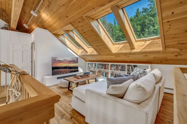 $2,750,000 | 194 Branchview Drive, Ellsworth, ME 04605