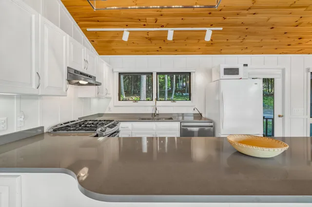 $2,750,000 | 194 Branchview Drive, Ellsworth, ME 04605