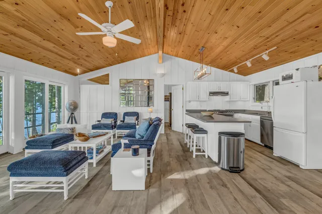 $2,750,000 | 194 Branchview Drive, Ellsworth, ME 04605