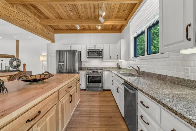 $2,750,000 | 194 Branchview Drive, Ellsworth, ME 04605