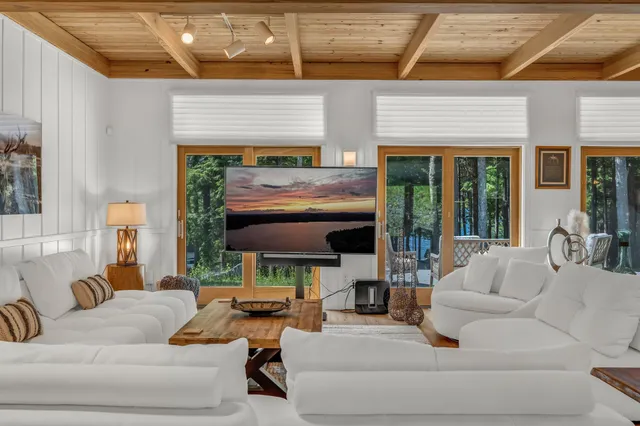 $2,750,000 | 194 Branchview Drive, Ellsworth, ME 04605